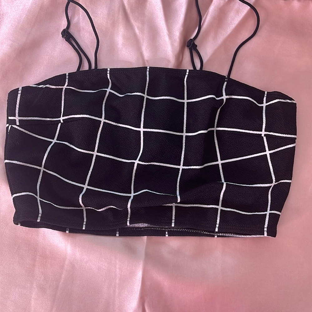 Set: top and bottom is a skirt
